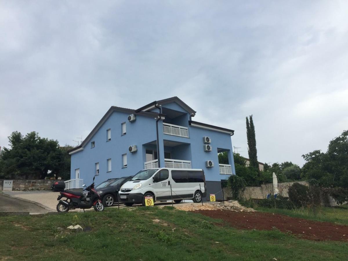 Apartmani Ivkovic Funtana Exterior foto