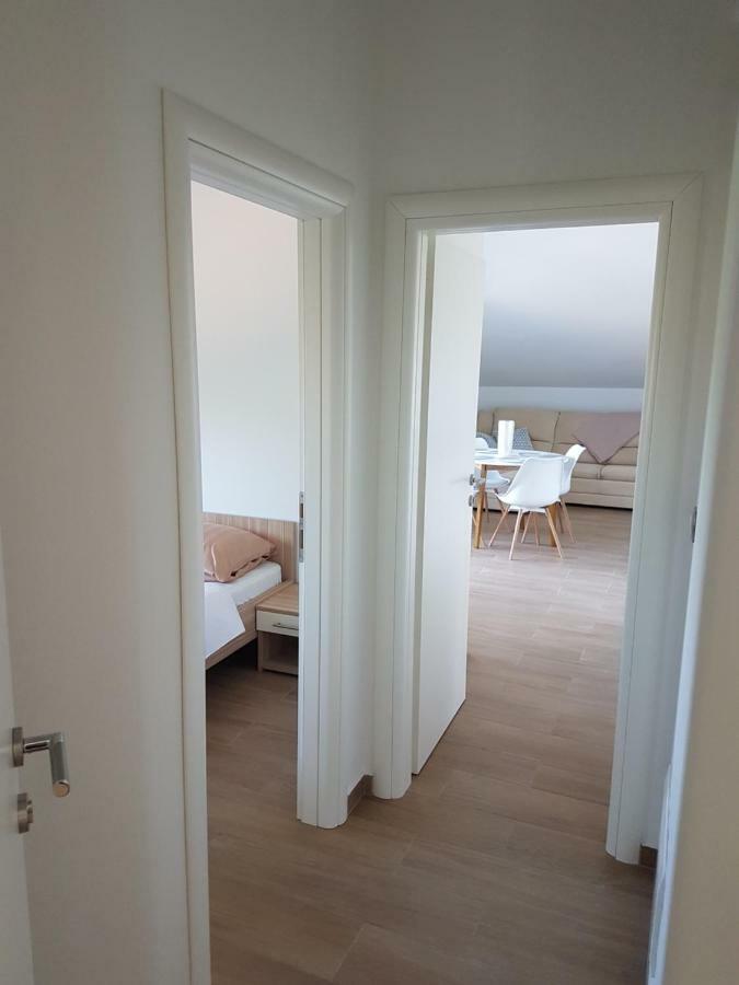 Apartmani Ivkovic Funtana Exterior foto