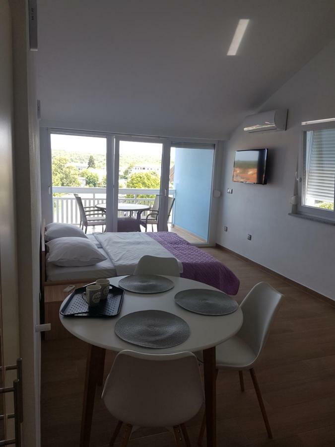 Apartmani Ivkovic Funtana Exterior foto